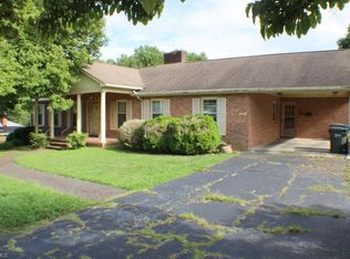 234 Hylton St, Mount Airy, NC 27030