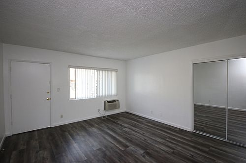 2nd image of 5324 Baldwin Ave APT 21