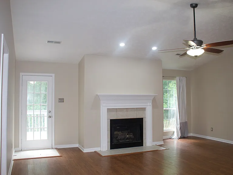 336 Creekview Ln — Photo 18
