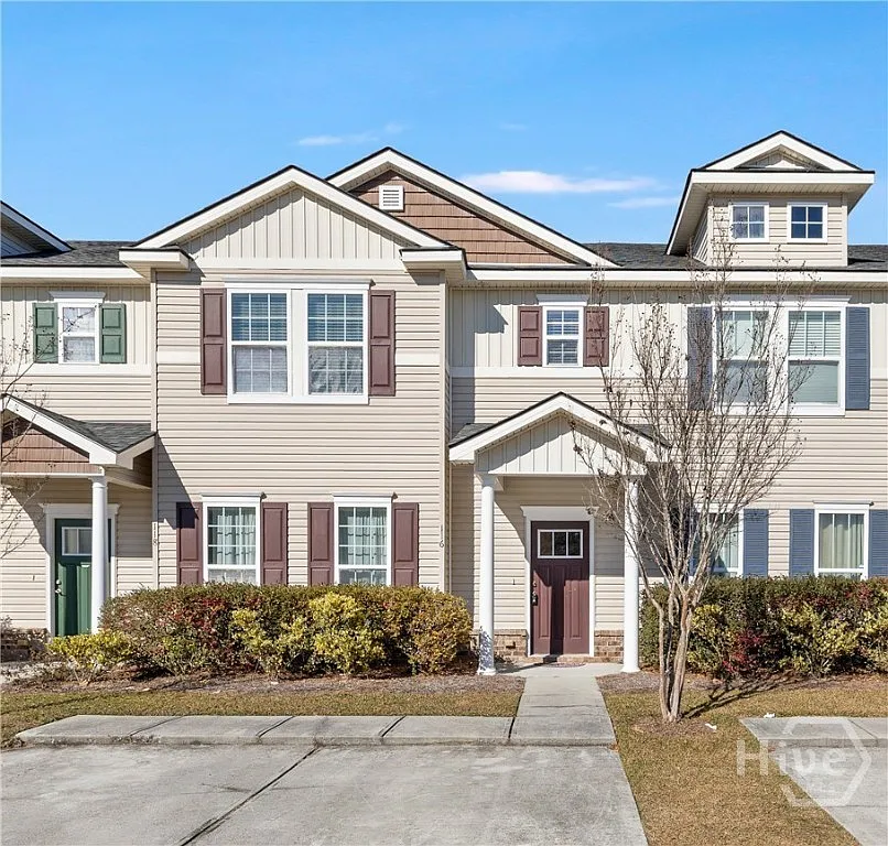 3 bed, 2.5 bath, 1592 sqft, $2,300 — Photo 1
