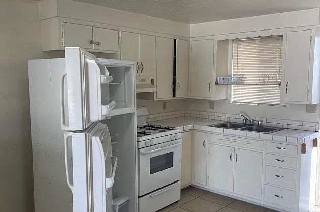 1st image of 2545 E Silver St #1