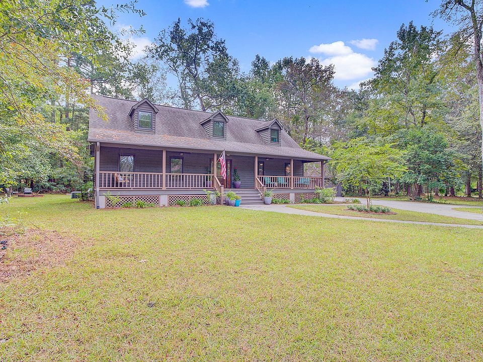 1st image of 205 Woodland Dr