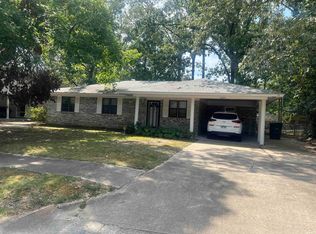 6904 Briarwood Dr, Pine Bluff, AR 71602