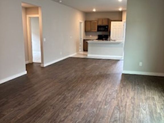 2nd image of 2200 SE 90th St