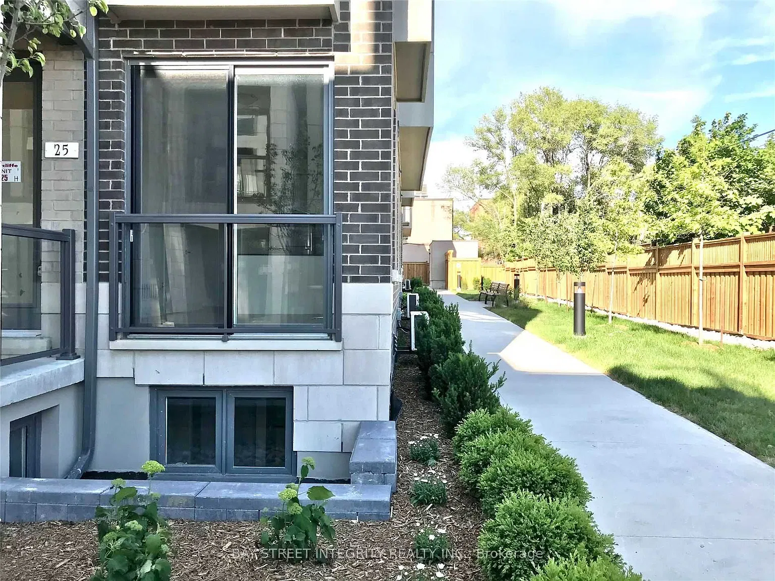 2 bed, $2,500 — Photo 2