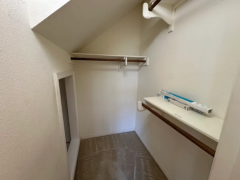 3920 Park Hurst Dr — Photo 14