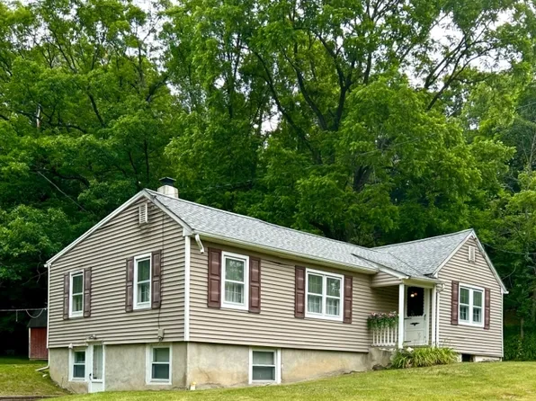 25 Lake Pochung Rd, Vernon Twp., NJ 07461