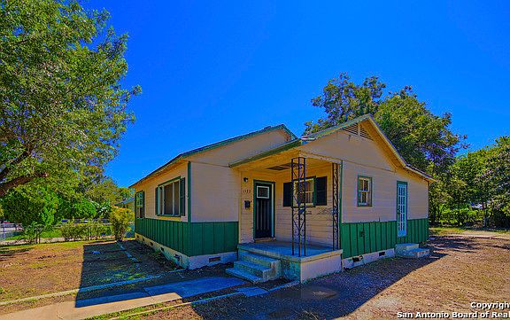 4th image of 1522 San Angelo