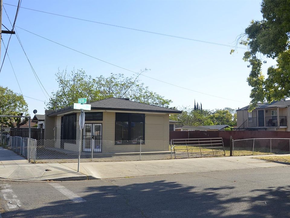 1st image of 2426 E Hedges Ave