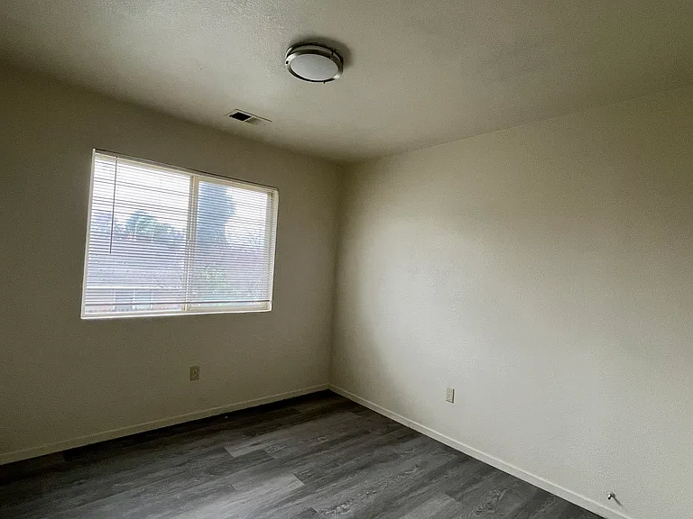 2149 Stormy Creek Ct — Photo 15