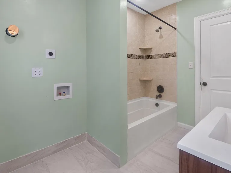 271 Cator Ave #2 — Photo 22