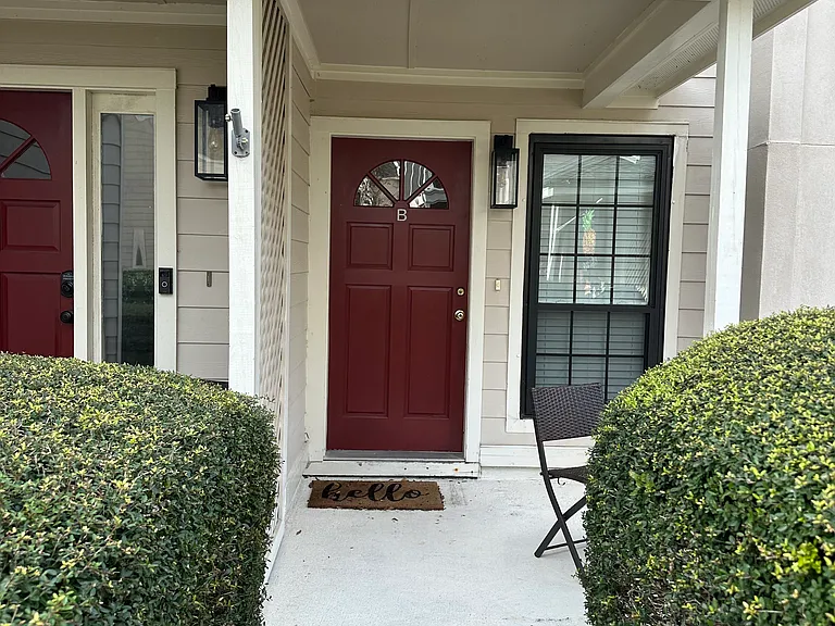 348 Sandpiper Dr #B — Photo 1