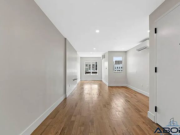 2nd image of 244 Montrose Ave APT 2R