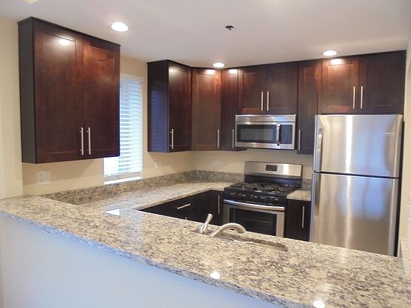 5th image of 6238 26th St Unit 207