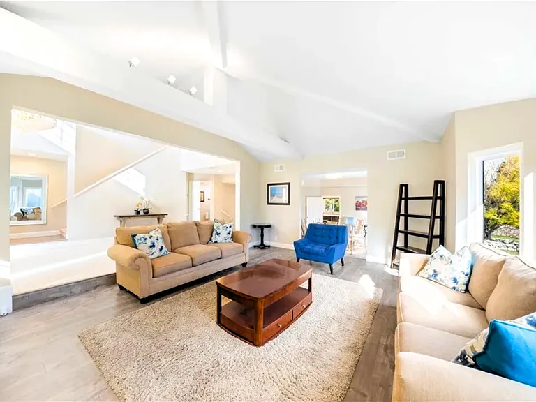 5075 Calypso Ct — Photo 40