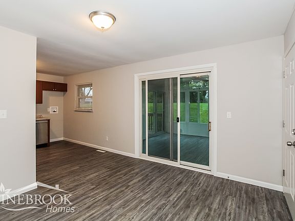 5th image of 11595 Gallahad Ct
