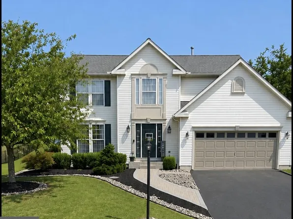 448 El Vista Dr, Hanover, PA 17331
