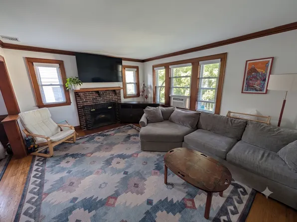 376 School St #2, Watertown, MA 02472