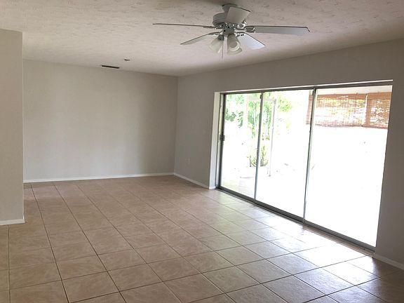 2nd image of 2645 Leafy Ln