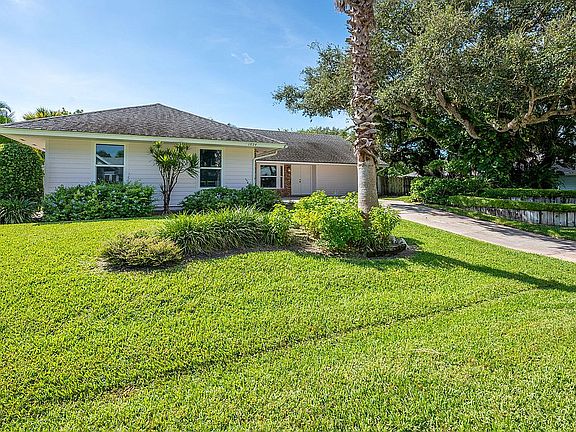 2nd image of 1024 Orchid Oak Dr