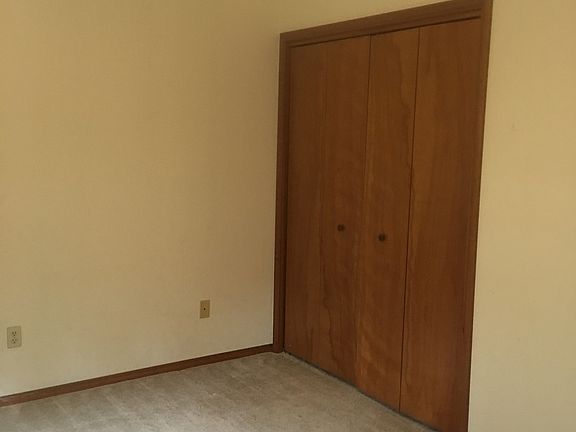 5th image of 4909 Donavan Dr SE