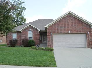 1908 Sterling Oaks Dr, Sellersburg, IN 47172