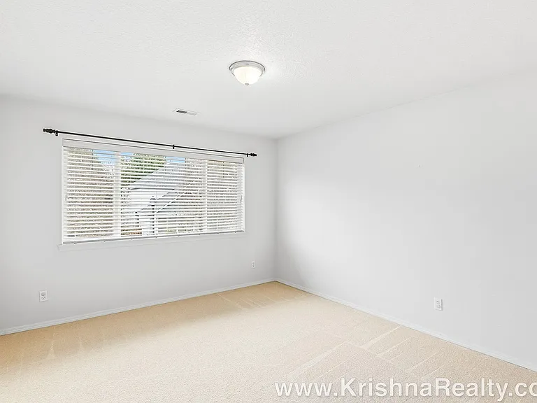 5906 NE Skipton St — Photo 12