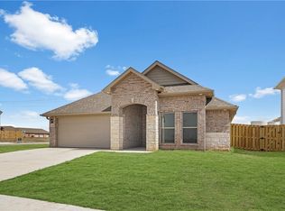 2440 Cameo Ln, Centerton, AR 72712