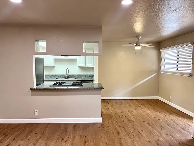 1721 Coronado Ave #303 — Photo 5