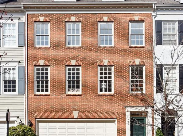 705 Kahn Pl, Alexandria, VA 22314