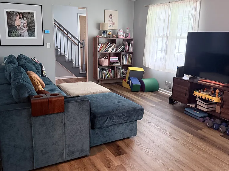 107 Sherwood Dr — Photo 3