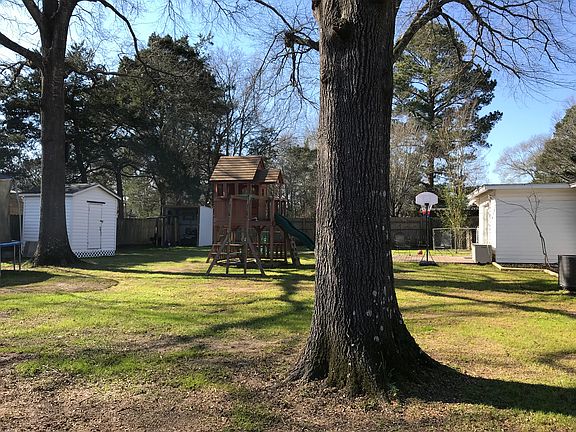 4th image of 1105 Audubon Ave