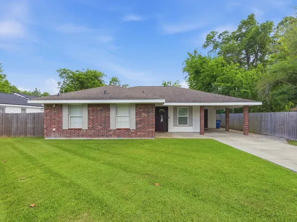 606 W 2nd St, Iowa, LA 70647