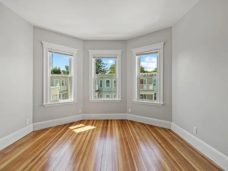 19 Taft St #3 — Photo 14