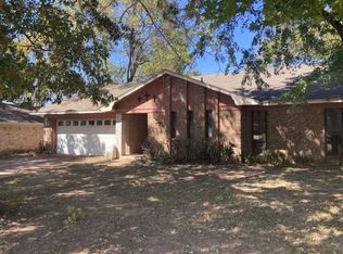 3445 Reno Dr, Paris, TX 75462