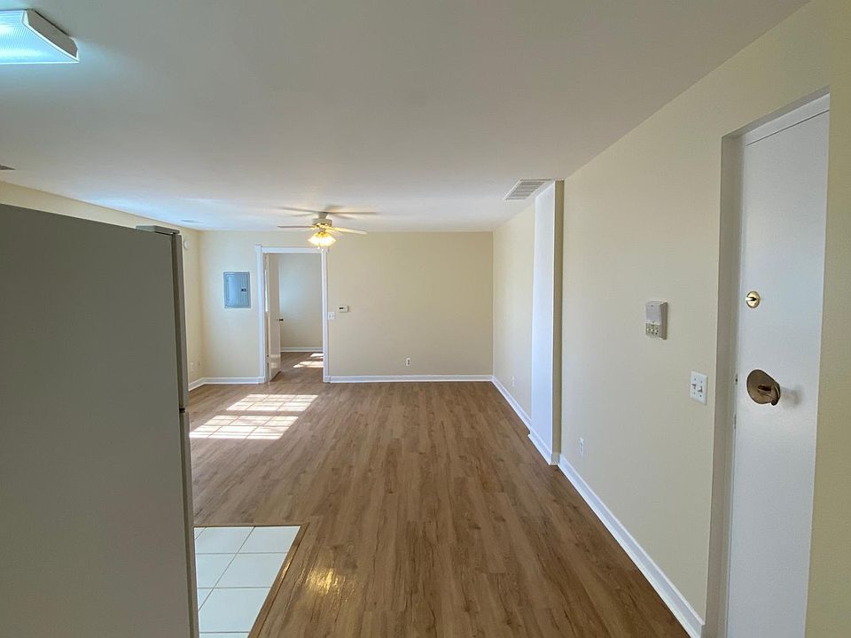420 North St Apt 4, photo 20