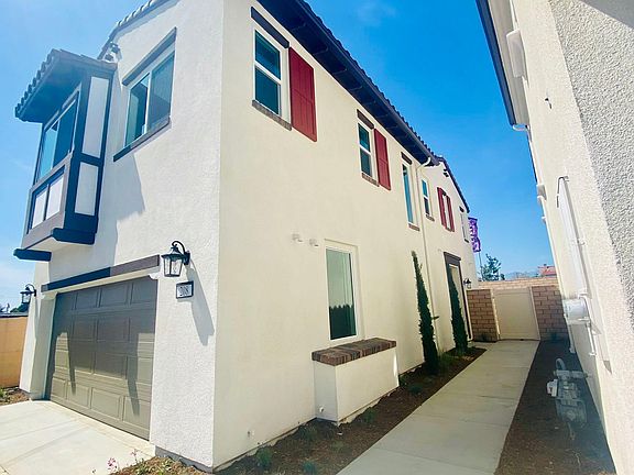 2nd image of 208 Bonita Ln