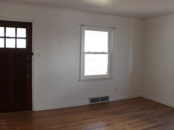 5th image of 417 Fairlawn Ave
