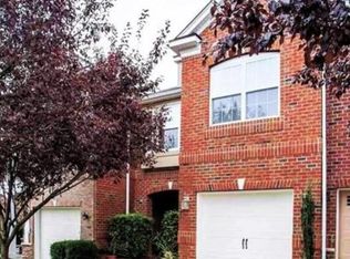 1021 Remington Oaks Cir, Cary, NC 27519