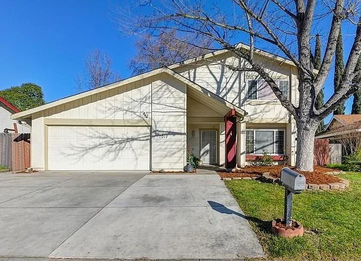 7012 Pebblebrook Way photo 1