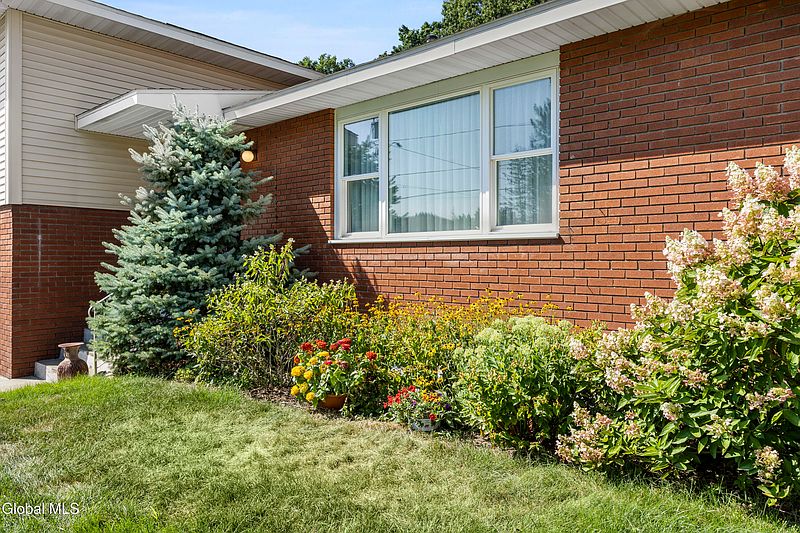 4th image of 106 Marie Parkway