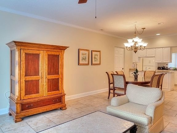 5th image of 2529/2530 Boxwood Ln