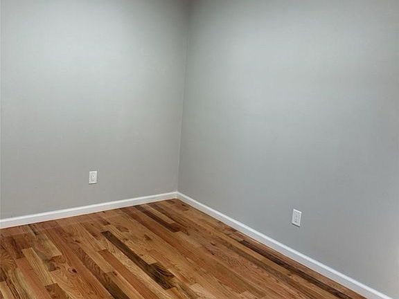 5th image of 276 Pulaski Ave Floor 2