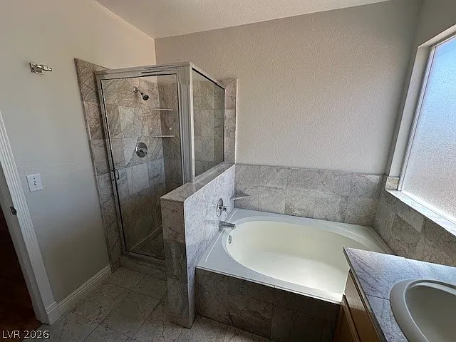 1604 Desert Canyon Ct — Photo 17