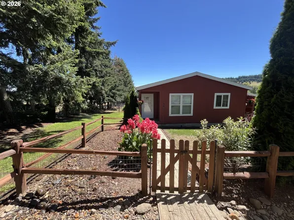 1960 Uglow, Dallas, OR 97338