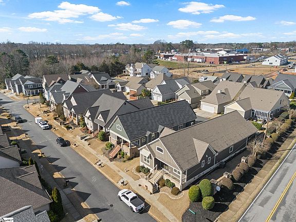 2nd image of 6 Worthington Ct