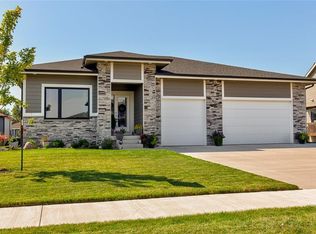 5209 NW 12th St, Ankeny, IA 50023