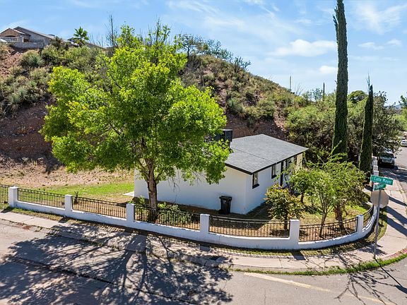 4th image of 2240 N Challenger Rd