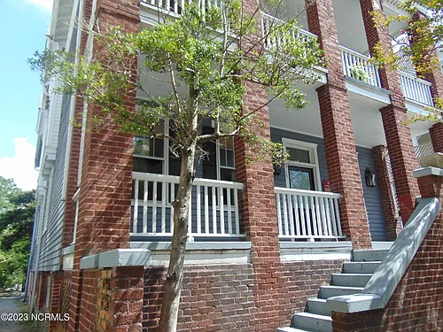 215 Dock St #215 Photo 1