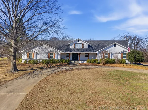 422 Ridge Oak Ln, Sapulpa, OK 74066